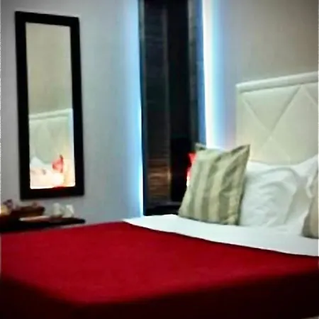 Casa de hóspedes Luxury Sistina Suites *
